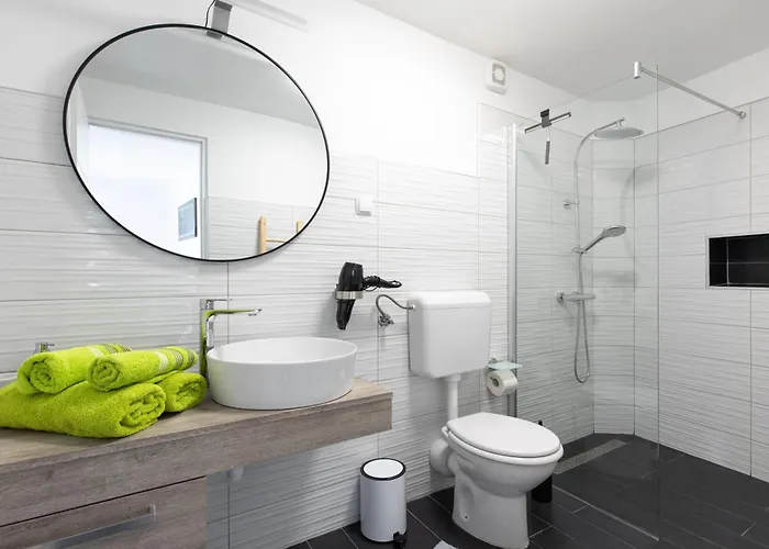 Case de vacanță House With A Parking Space Punat, Krk - 23535 *