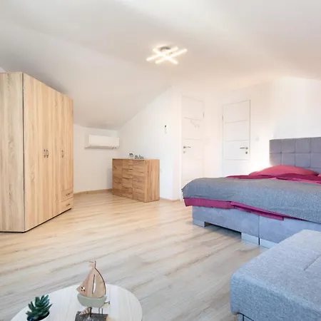 House With A Parking Space Punat, Krk - 23535 Holiday home Punat