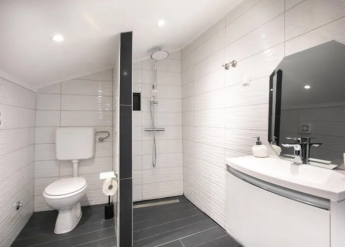 Casa vacanze House With A Parking Space Punat, Krk - 23535 Punat